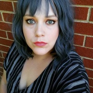 Meet your Posher, Liz